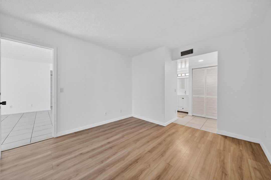 На продажу: $179,000 (2 спален, 2 ванн, 874 Квадратных фут)