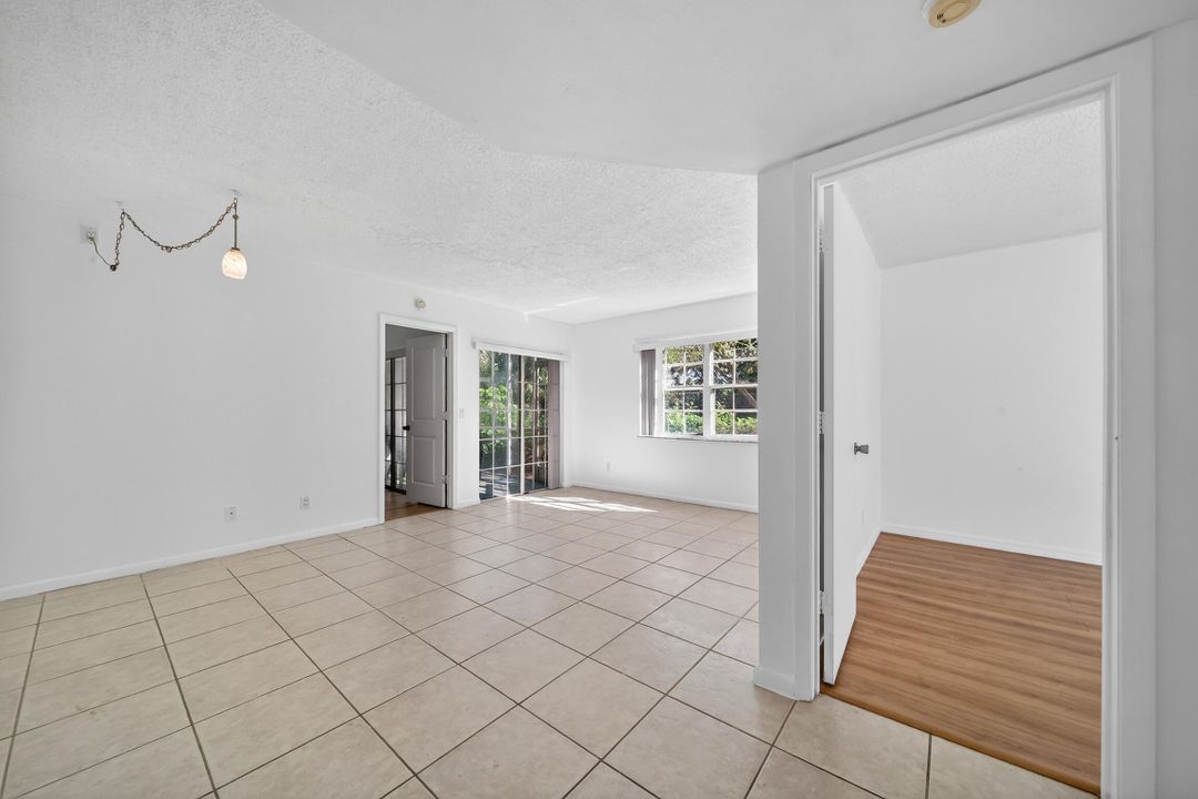 На продажу: $179,000 (2 спален, 2 ванн, 874 Квадратных фут)