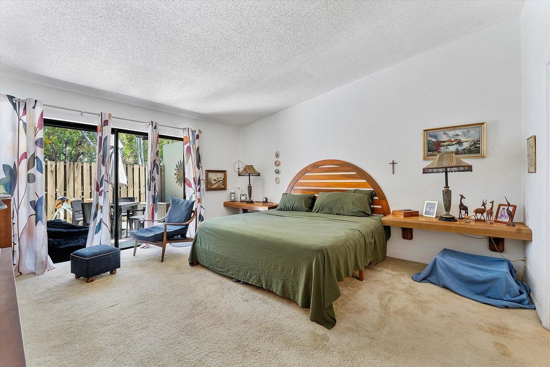 待售: $290,000 (2 贝兹, 2 浴室, 1263 平方英尺)