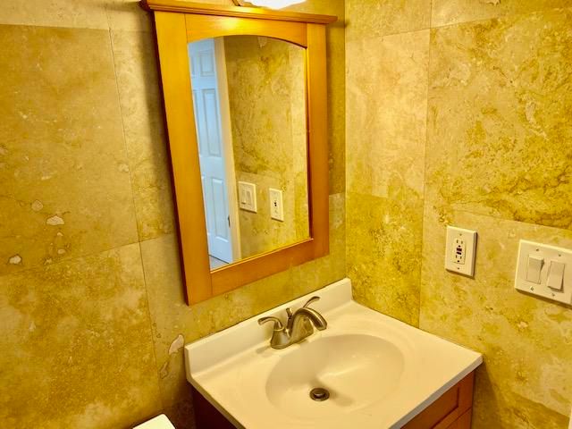 For Rent: $1,850 (2 beds, 2 baths, 707 Square Feet)