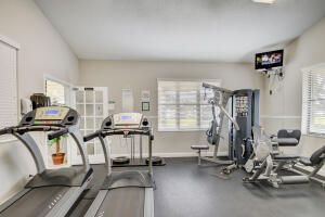 For Sale: $176,000 (2 beds, 2 baths, 1059 Square Feet)