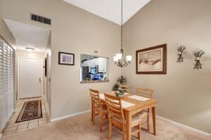 For Sale: $176,000 (2 beds, 2 baths, 1059 Square Feet)