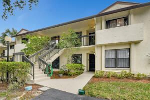 For Sale: $176,000 (2 beds, 2 baths, 1059 Square Feet)