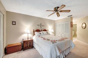 For Sale: $176,000 (2 beds, 2 baths, 1059 Square Feet)