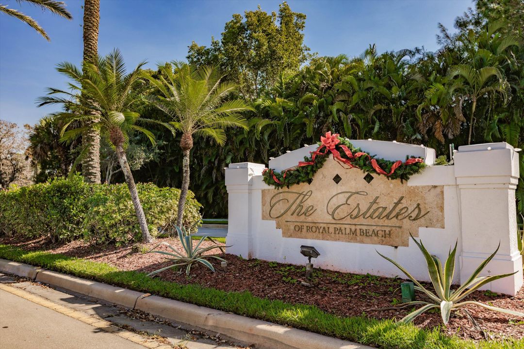 合同活跃: $750,000 (4 贝兹, 3 浴室, 2760 平方英尺)