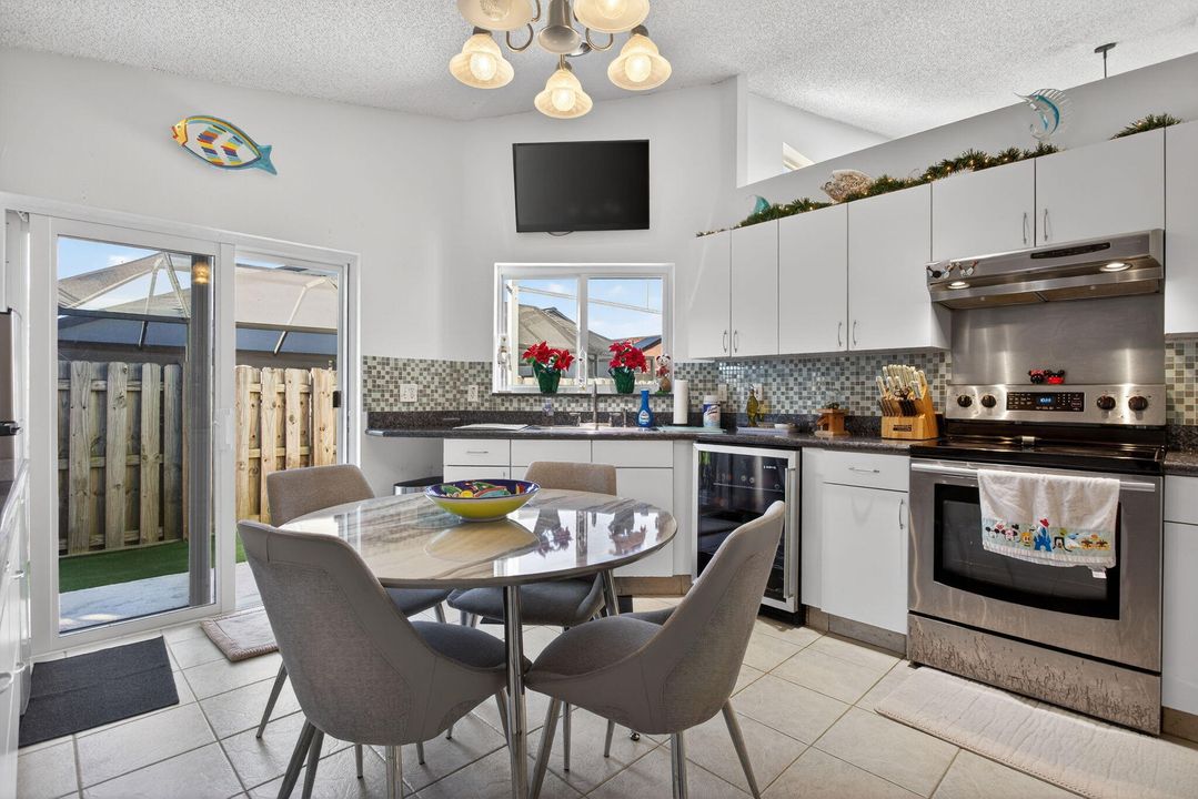 待售: $635,000 (3 贝兹, 2 浴室, 1750 平方英尺)