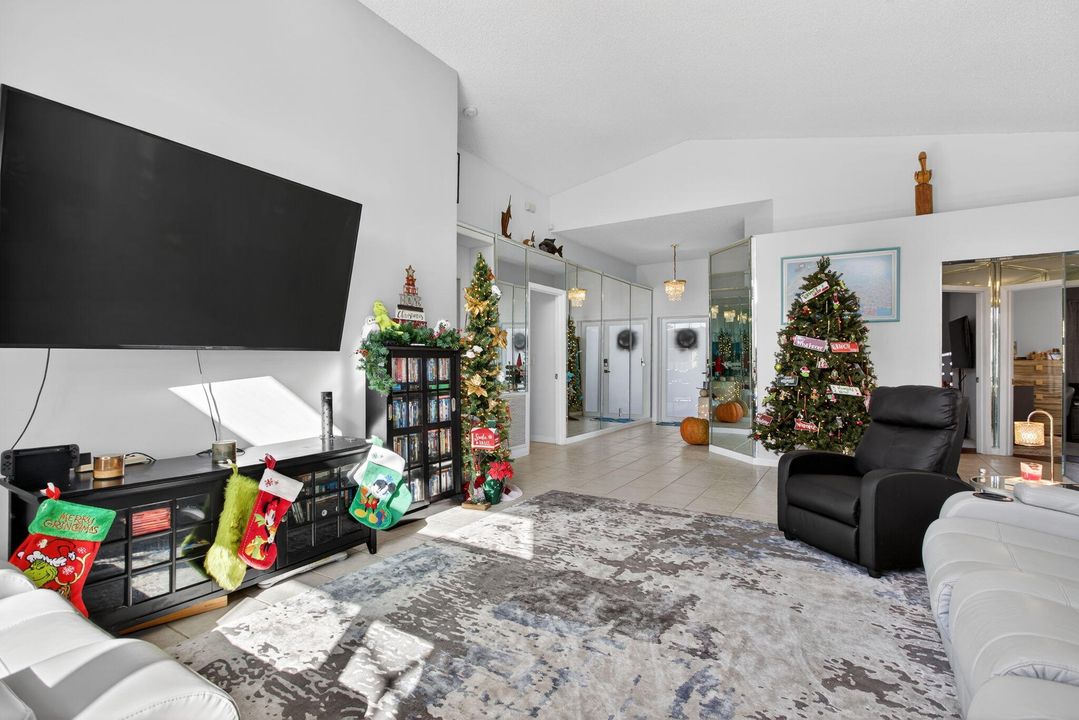 待售: $635,000 (3 贝兹, 2 浴室, 1750 平方英尺)