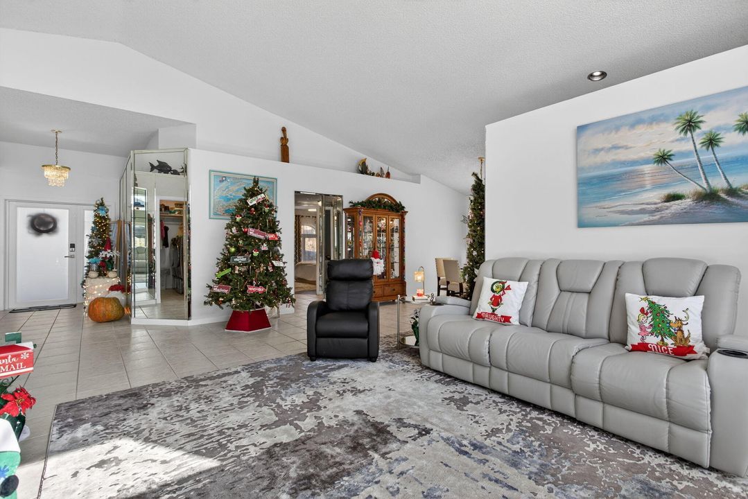 待售: $635,000 (3 贝兹, 2 浴室, 1750 平方英尺)