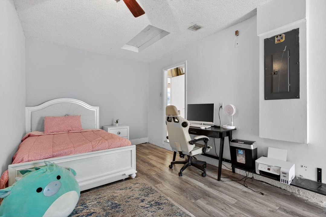 待售: $635,000 (3 贝兹, 2 浴室, 1750 平方英尺)