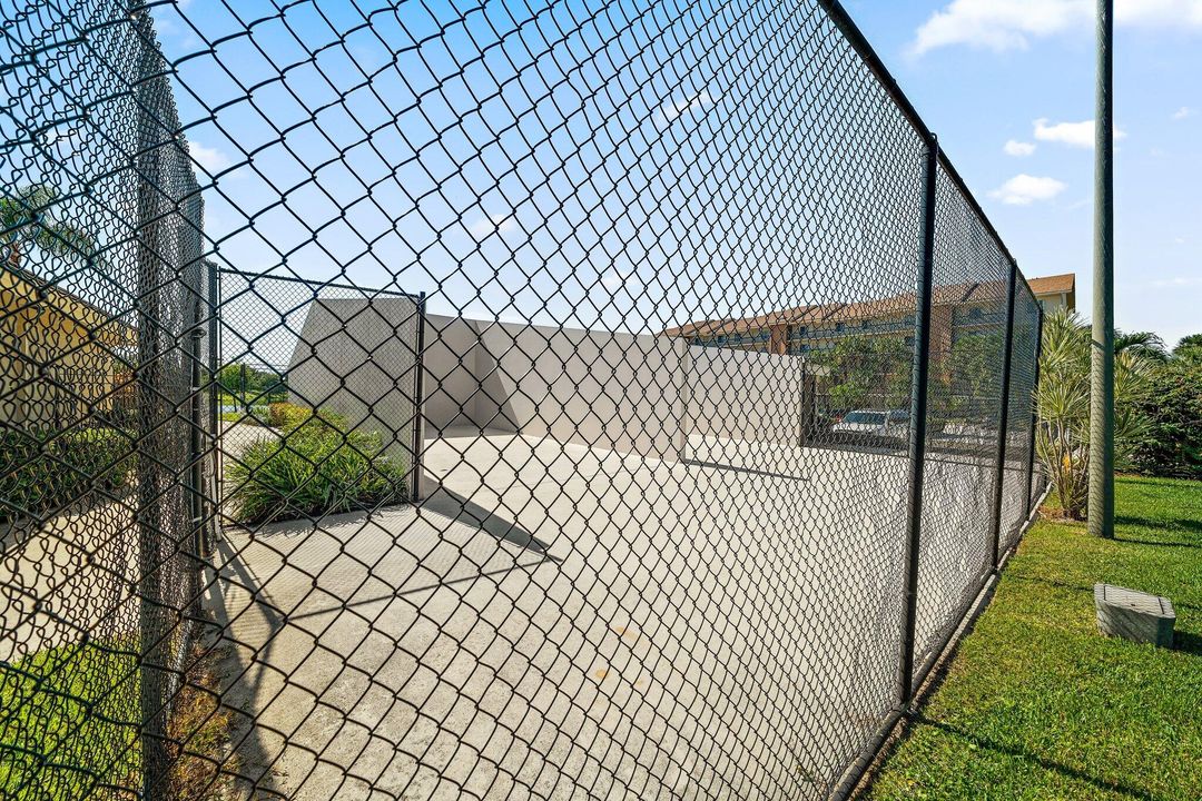 For Rent: $3,125 (2 beds, 2 baths, 1188 Square Feet)