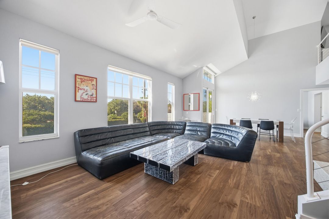 For Sale: $648,900 (2 beds, 2 baths, 1263 Square Feet)