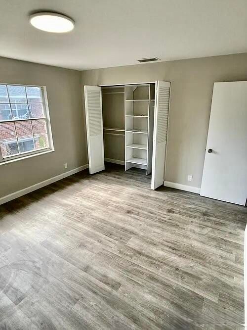 待售: $295,000 (2 贝兹, 1 浴室, 1024 平方英尺)