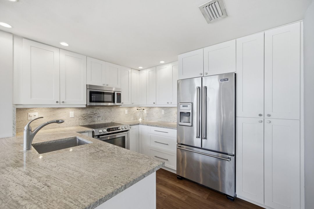 For Sale: $648,900 (2 beds, 2 baths, 1263 Square Feet)