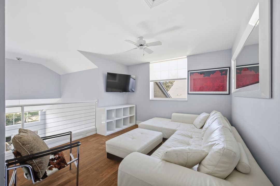 For Sale: $648,900 (2 beds, 2 baths, 1263 Square Feet)