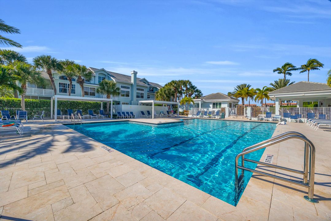 For Sale: $648,900 (2 beds, 2 baths, 1263 Square Feet)