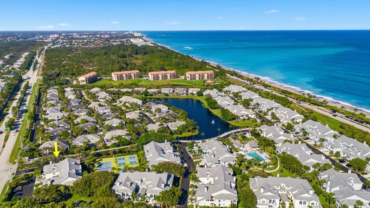 For Sale: $648,900 (2 beds, 2 baths, 1263 Square Feet)