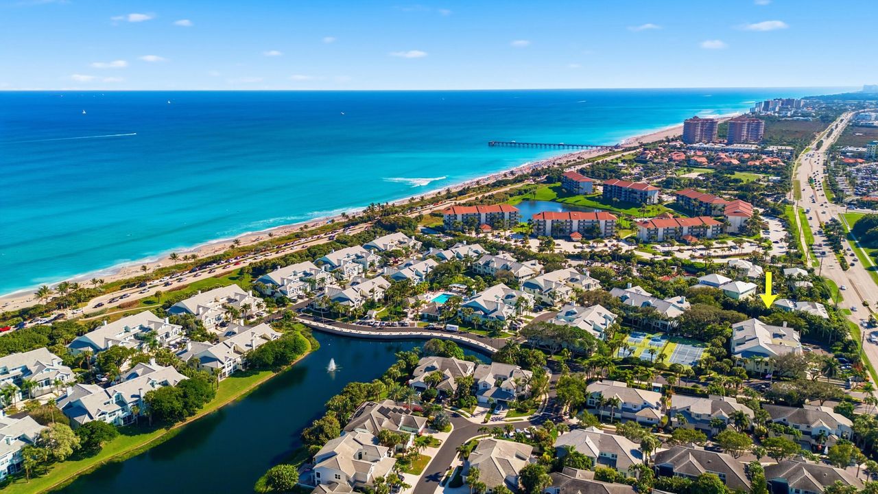 For Sale: $648,900 (2 beds, 2 baths, 1263 Square Feet)