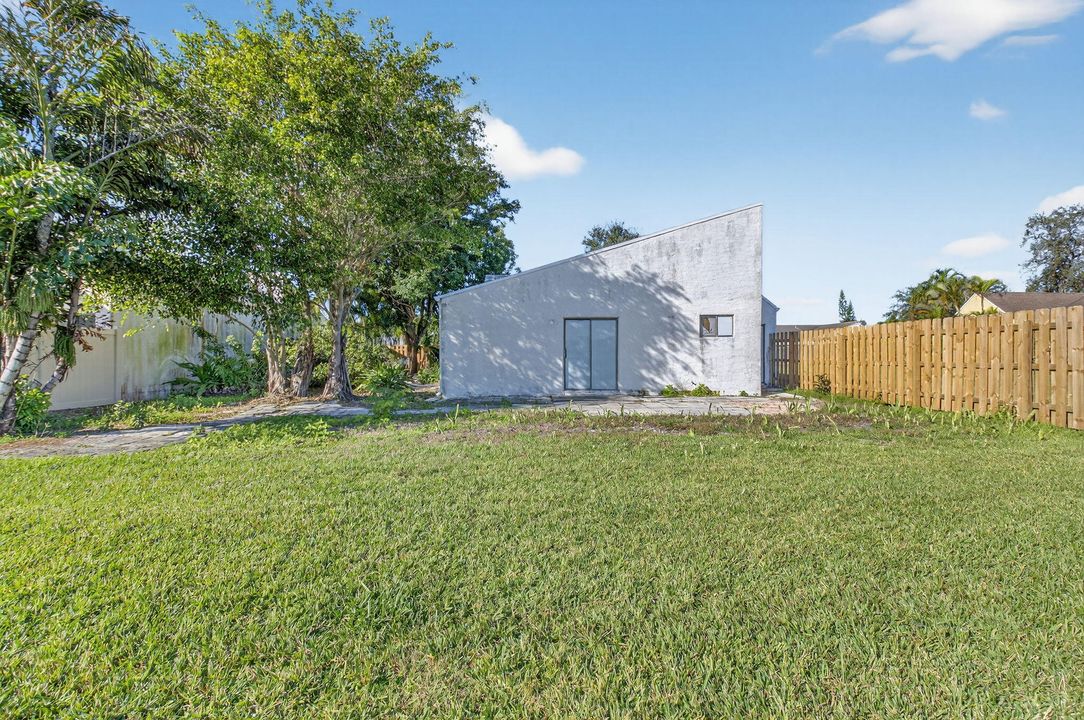 For Sale: $375,000 (3 beds, 2 baths, 1540 Square Feet)