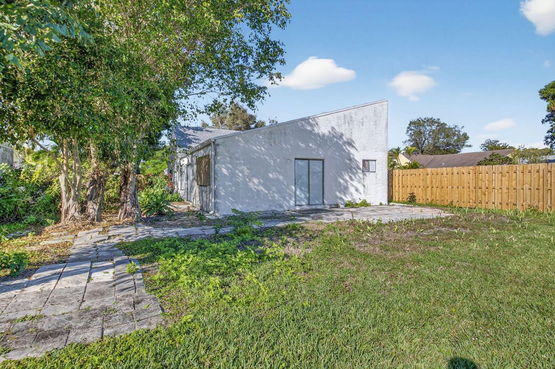 For Sale: $375,000 (3 beds, 2 baths, 1540 Square Feet)