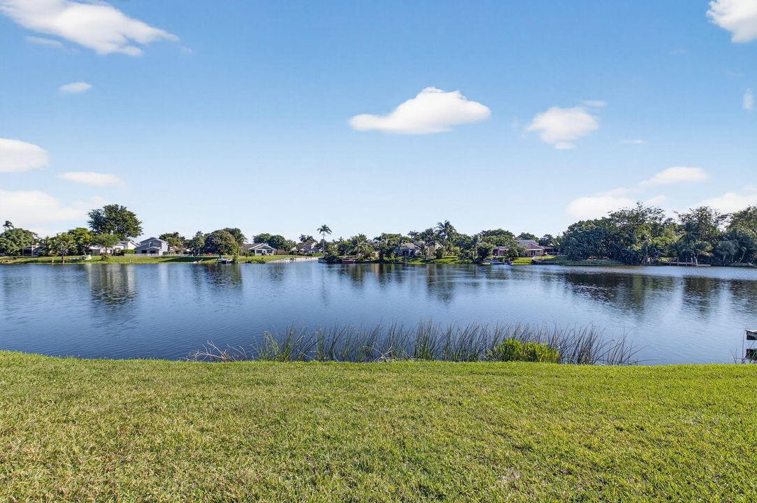 For Sale: $375,000 (3 beds, 2 baths, 1540 Square Feet)