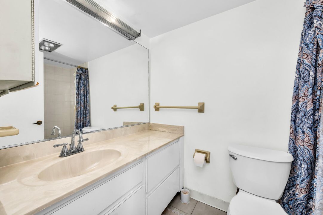 Под контрактом: $379,900 (2 спален, 2 ванн, 1008 Квадратных фут)