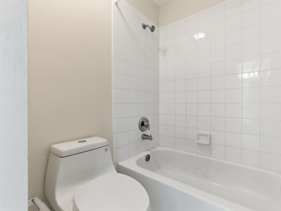 En Venta: $499,900 (3 camas, 2 baños, 1397 Pies cuadrados)