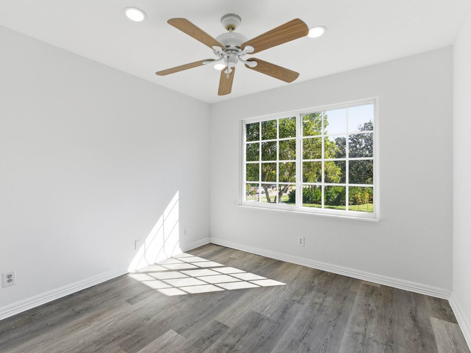 En Venta: $499,900 (3 camas, 2 baños, 1397 Pies cuadrados)