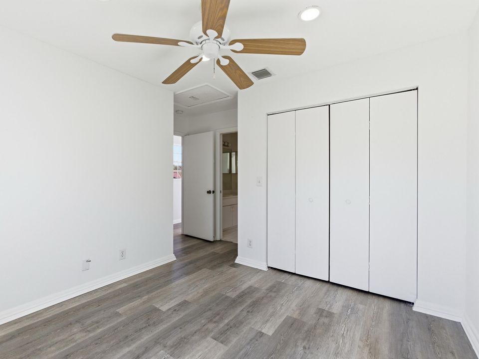 En Venta: $499,900 (3 camas, 2 baños, 1397 Pies cuadrados)