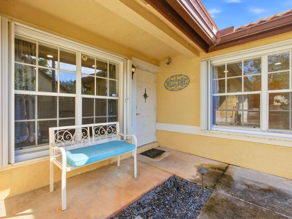 En Venta: $499,900 (3 camas, 2 baños, 1397 Pies cuadrados)