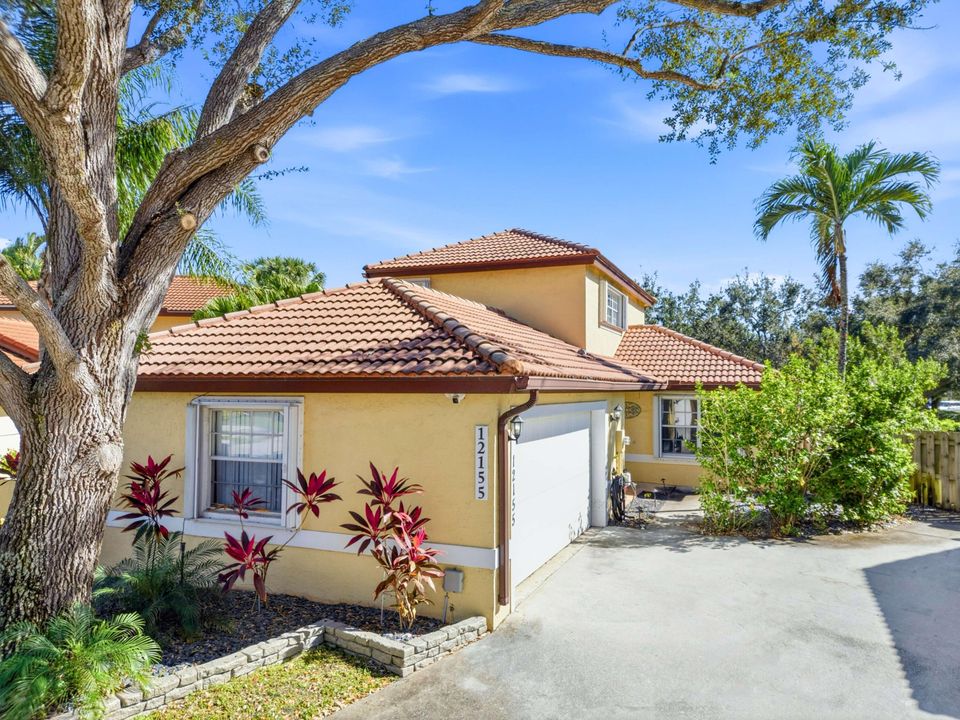 En Venta: $499,900 (3 camas, 2 baños, 1397 Pies cuadrados)