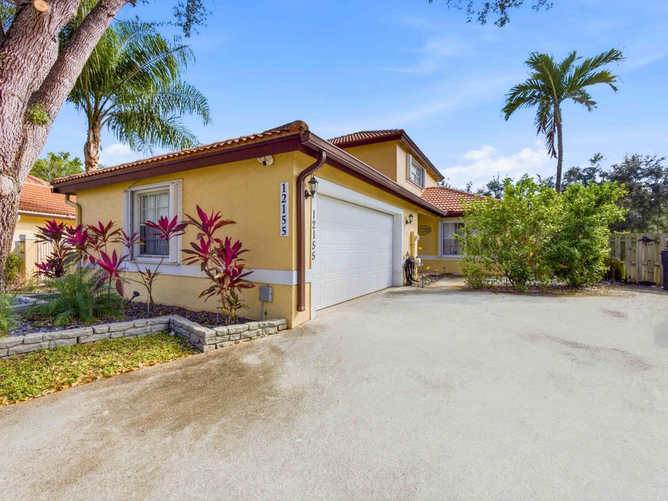 En Venta: $499,900 (3 camas, 2 baños, 1397 Pies cuadrados)