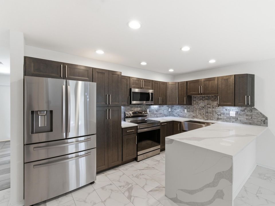 En Venta: $499,900 (3 camas, 2 baños, 1397 Pies cuadrados)