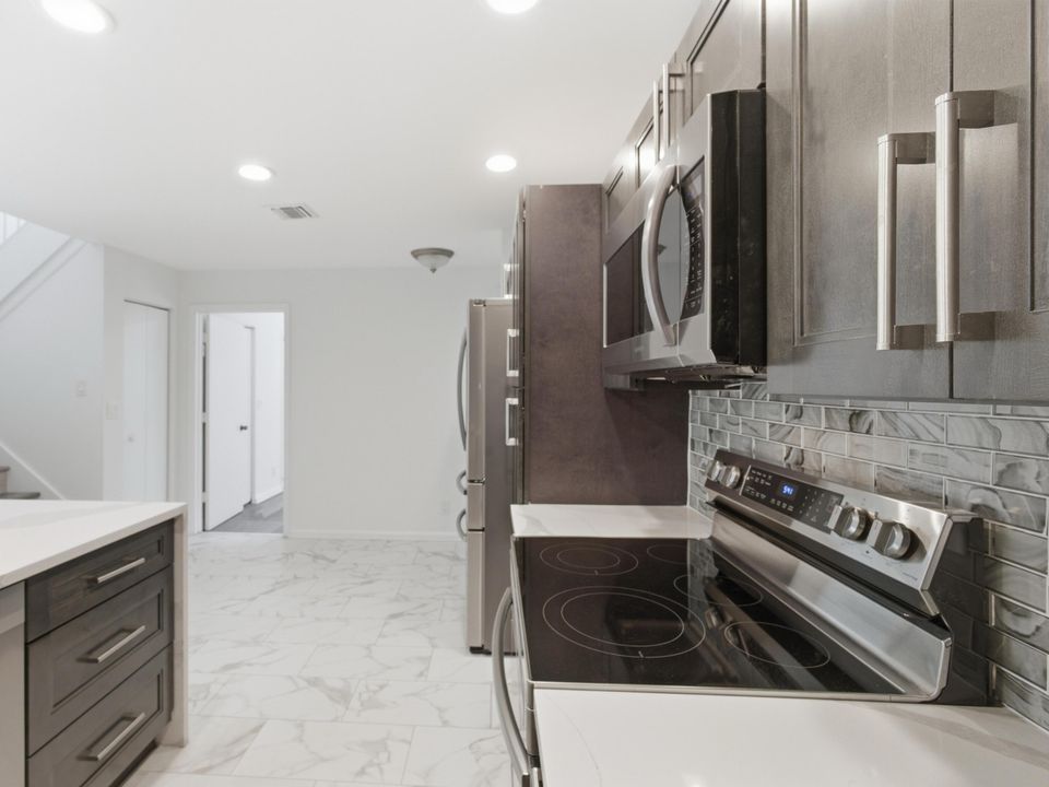 En Venta: $499,900 (3 camas, 2 baños, 1397 Pies cuadrados)