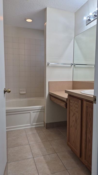 En Venta: $355,000 (3 camas, 2 baños, 1316 Pies cuadrados)