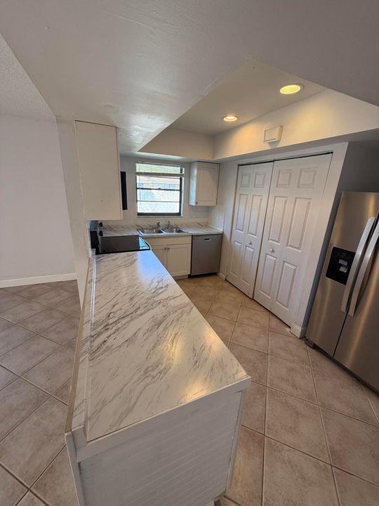 En Renta: $2,500 (3 camas, 2 baños, 100 Pies cuadrados)