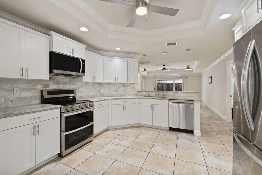 En Venta: $789,000 (4 camas, 3 baños, 2235 Pies cuadrados)