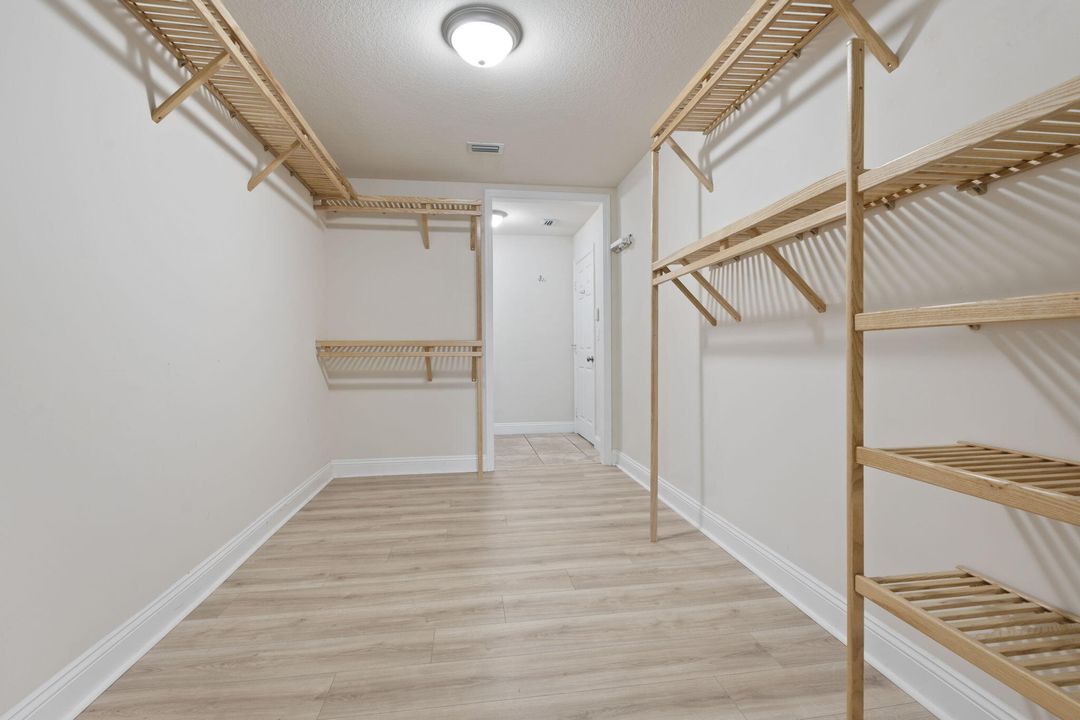 En Venta: $789,000 (4 camas, 3 baños, 2235 Pies cuadrados)