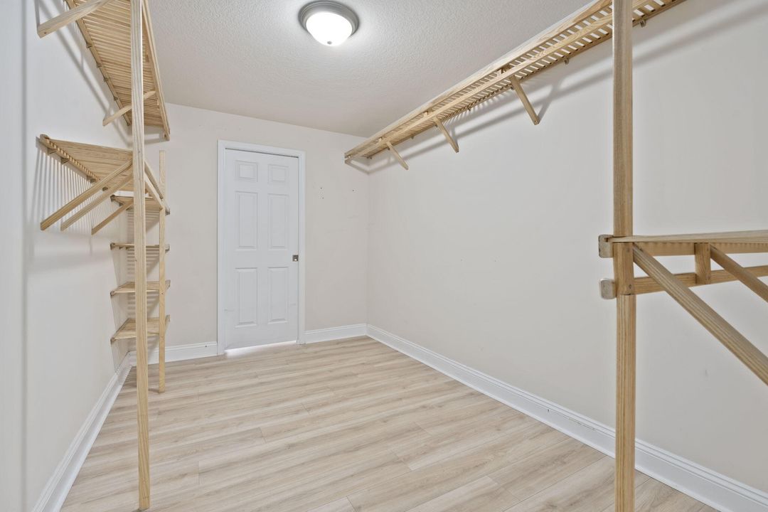 En Venta: $789,000 (4 camas, 3 baños, 2235 Pies cuadrados)