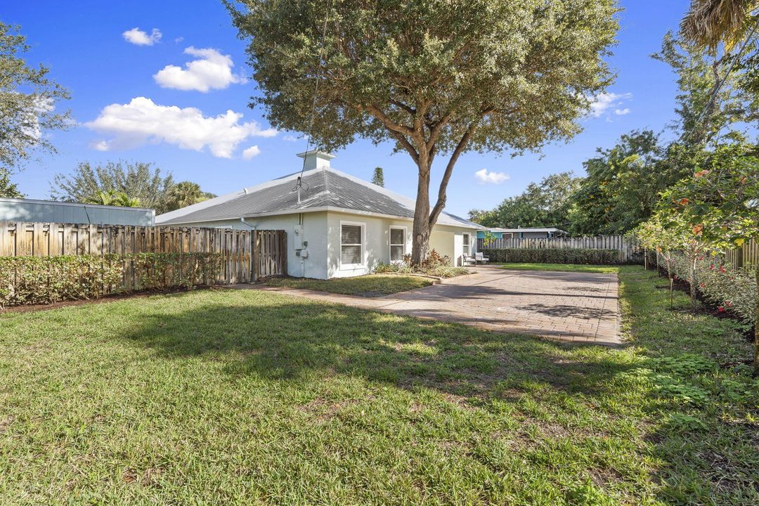 En Venta: $789,000 (4 camas, 3 baños, 2235 Pies cuadrados)