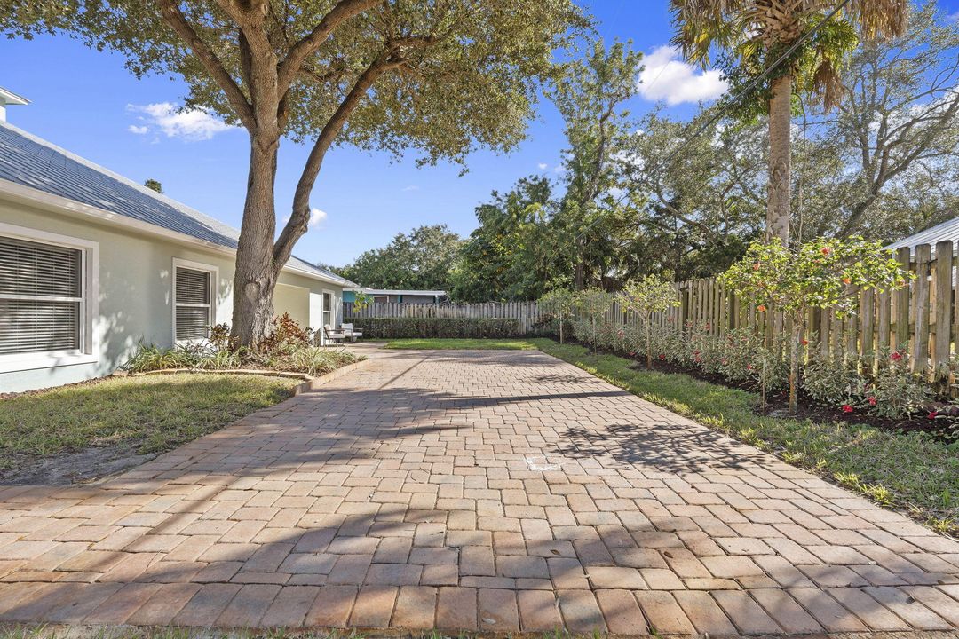 En Venta: $789,000 (4 camas, 3 baños, 2235 Pies cuadrados)