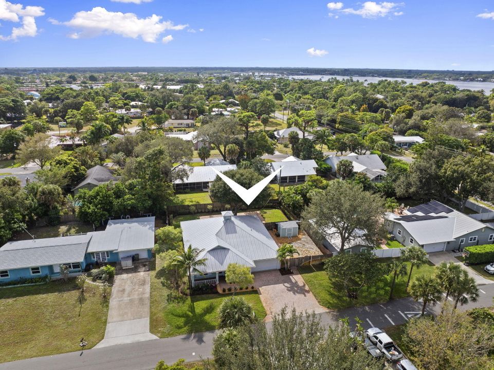 En Venta: $789,000 (4 camas, 3 baños, 2235 Pies cuadrados)