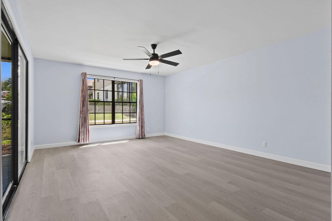 待售: $285,000 (2 贝兹, 2 浴室, 1384 平方英尺)