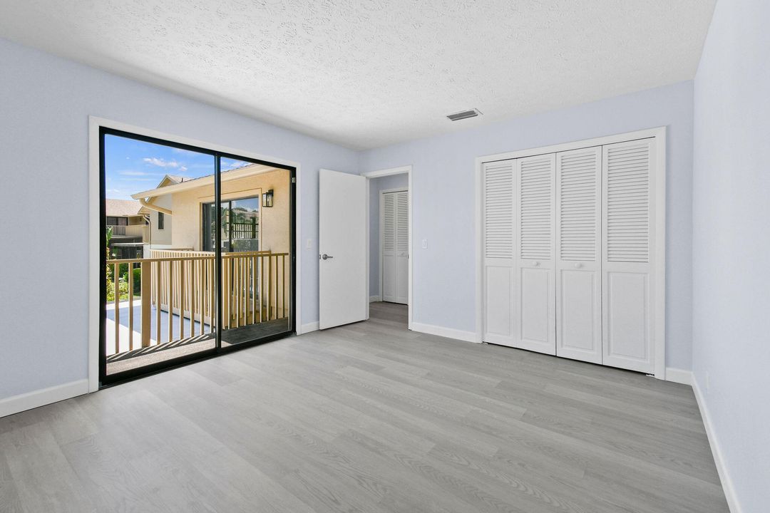 待售: $285,000 (2 贝兹, 2 浴室, 1384 平方英尺)