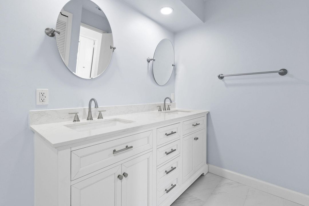 待售: $285,000 (2 贝兹, 2 浴室, 1384 平方英尺)