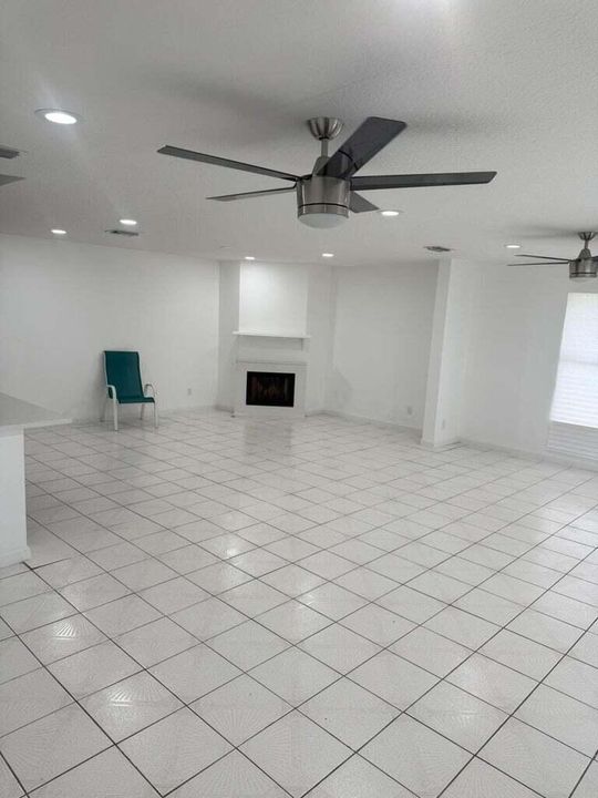 En Venta: $550,000 (3 camas, 2 baños, 1779 Pies cuadrados)