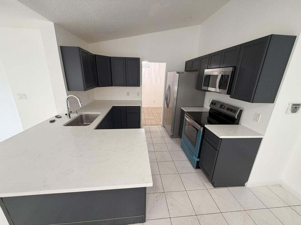 En Venta: $550,000 (3 camas, 2 baños, 1779 Pies cuadrados)