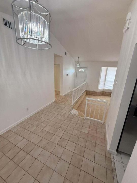 En Venta: $550,000 (3 camas, 2 baños, 1779 Pies cuadrados)