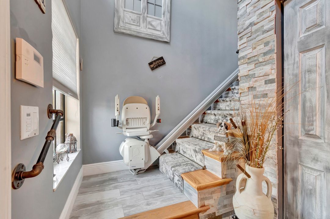 На продажу: $285,000 (2 спален, 2 ванн, 1605 Квадратных фут)