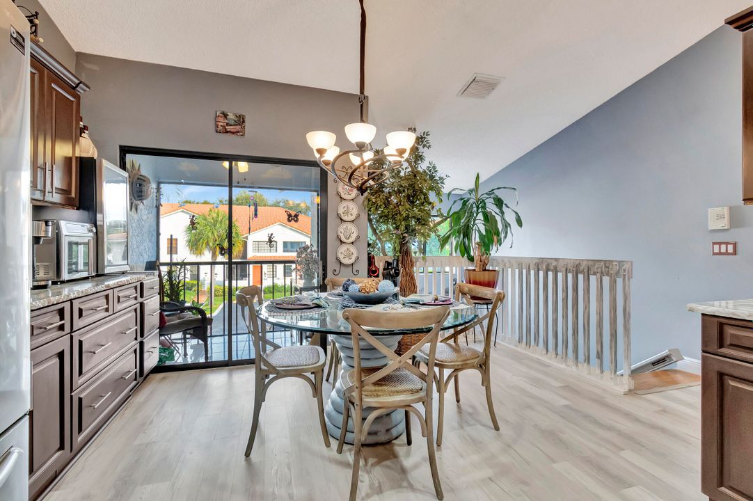 На продажу: $285,000 (2 спален, 2 ванн, 1605 Квадратных фут)