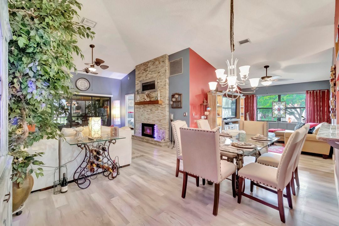 На продажу: $285,000 (2 спален, 2 ванн, 1605 Квадратных фут)